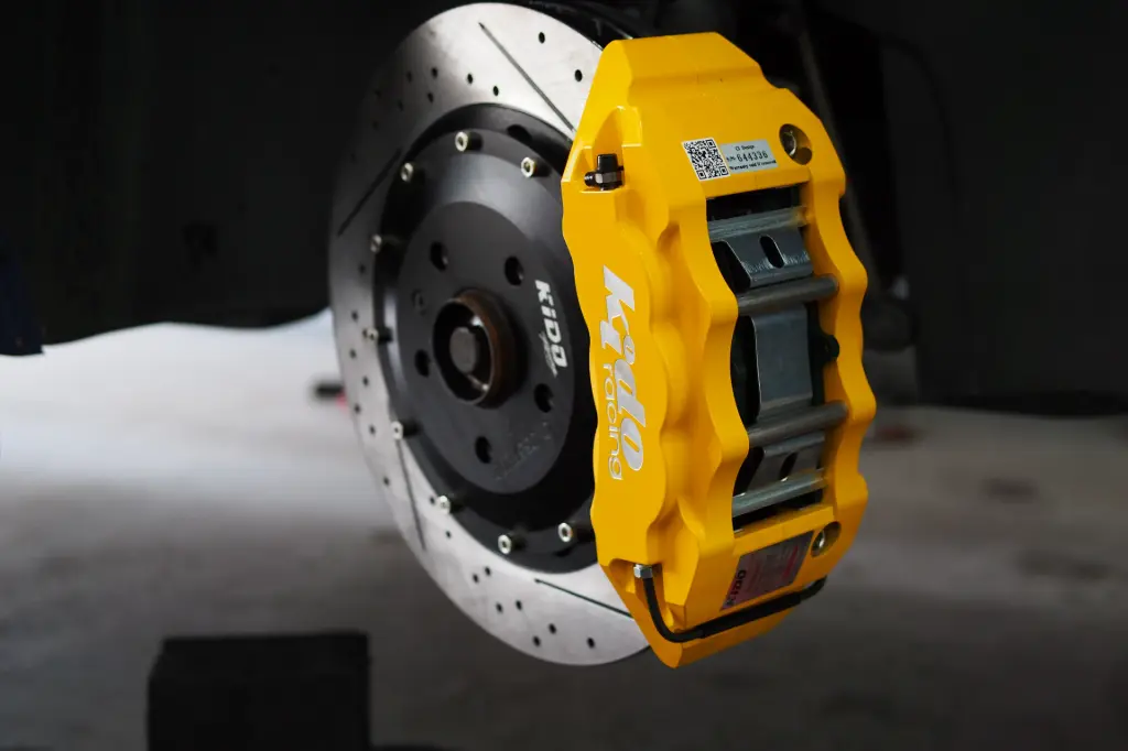 Kido Racing - Front Big Brake Kit - Big 6 Pot 356mm 18"